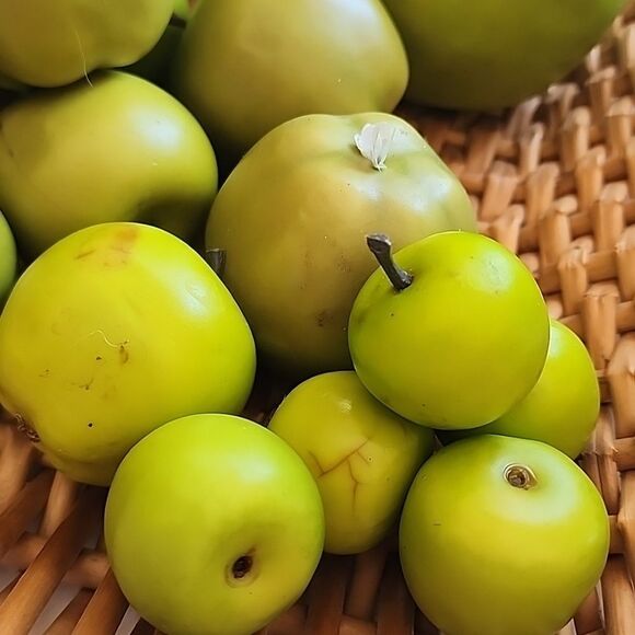 Realistic Green Apple Basket~Vase Filler - Picture 6 of 9